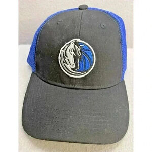 Dallas Mavericks Hat Snapback Trucker Cap Adjustable Fit OS - NWOT